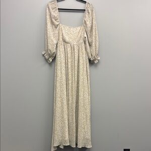 Storia Cream Floral Maxi Dress